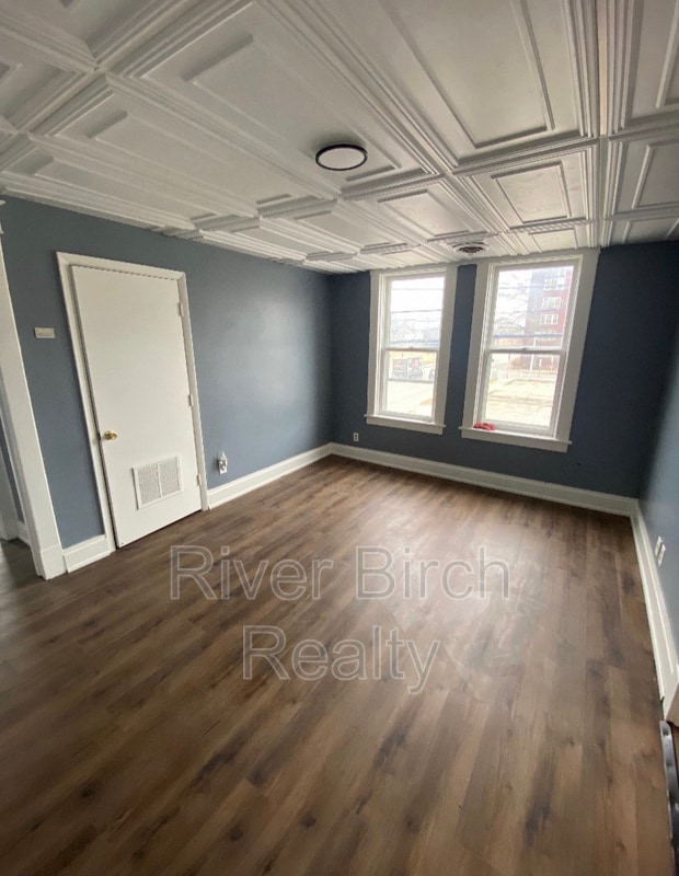 Building Photo - 417 E Cook St