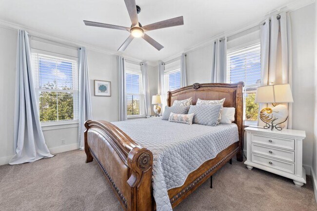 Building Photo - 15 Meeting St