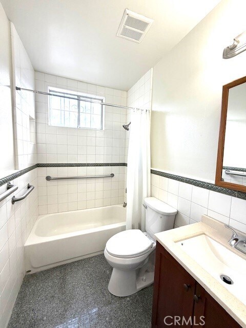 Building Photo - 2728 Denton Ave