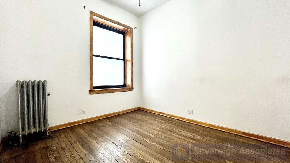 Building Photo - 45 Tiemann Pl