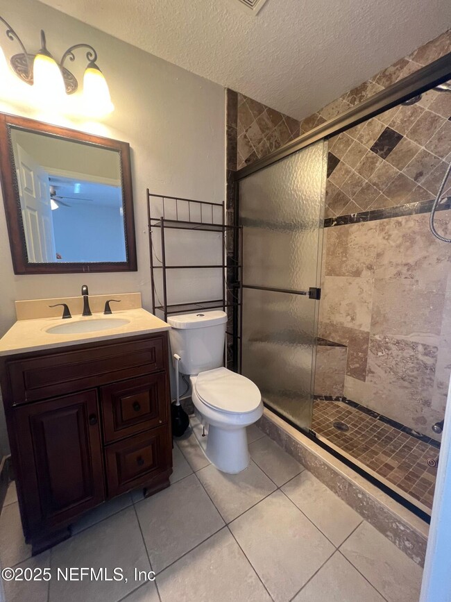 Building Photo - 1508 Center St