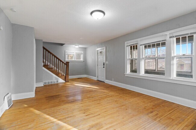 Building Photo - 1715 N Upton Ave