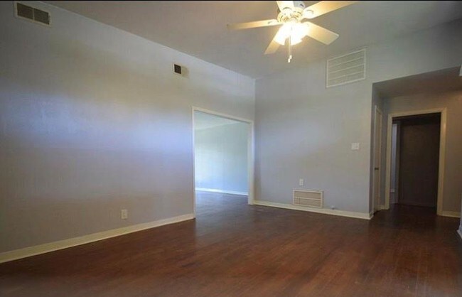 Building Photo - 4410 Kingfisher Dr