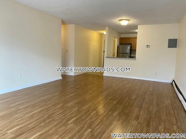 Building Photo - 245 Main St