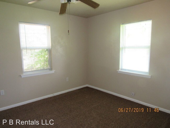Building Photo - 3 br, 1.5 bath House - 4615 SW Beta Avenue