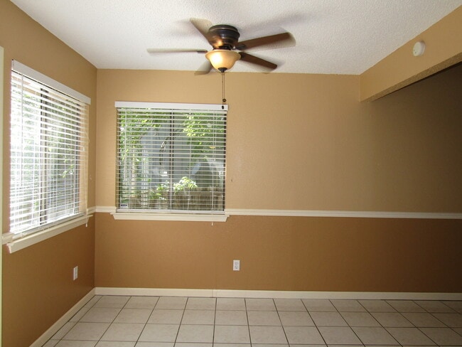 Building Photo - 7001 Winedale Dr