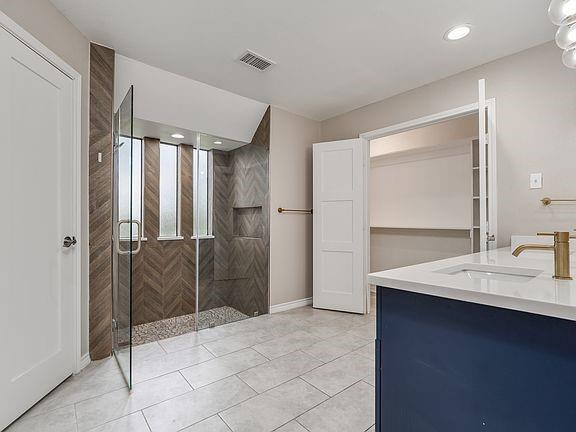 Building Photo - 9922 Hickory Crossing