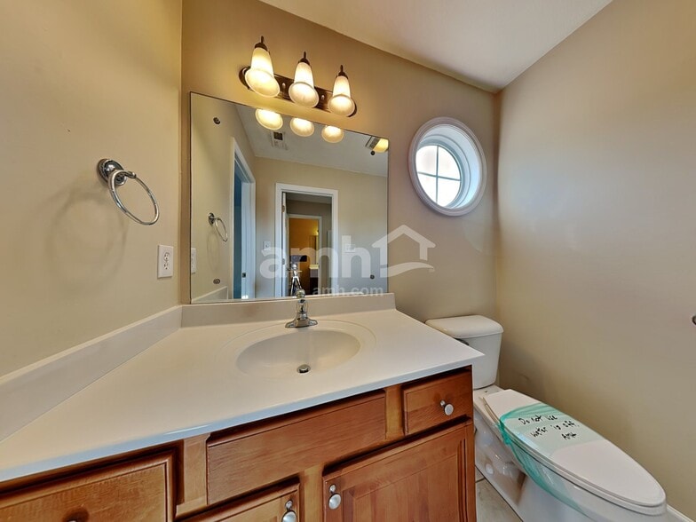 Building Photo - 10900 Aspen Grove Way