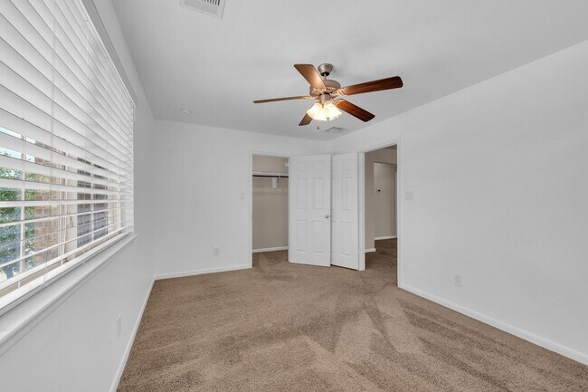 Building Photo - 18826 Fairy Wren Ln