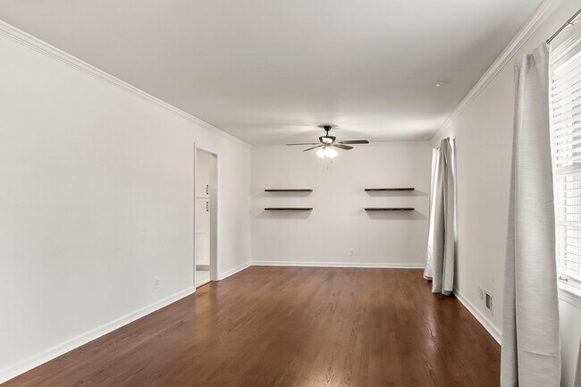 Building Photo - Idlewood Ranch Home Available Now - Massive Fenced Backyard