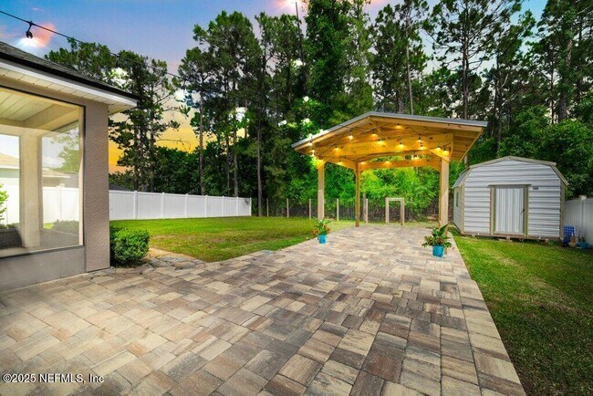 Building Photo - 3149 Silverado Cir