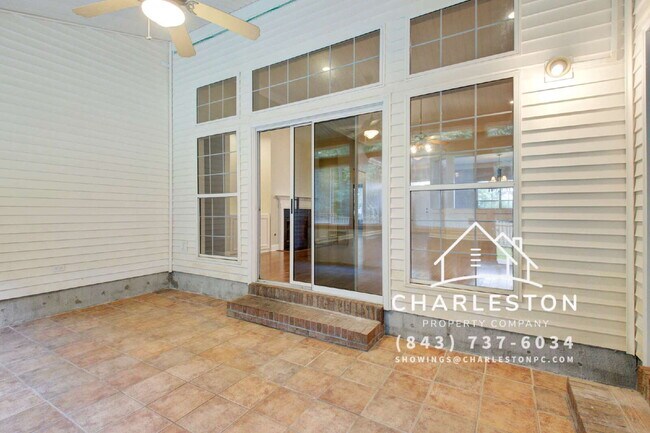 Building Photo - 6040 Fieldstone Cir