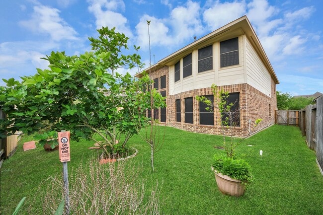 Building Photo - 2895 Ragusa Ln