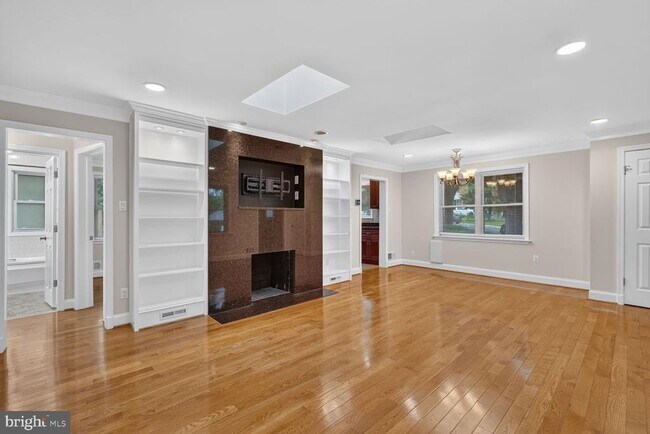 Building Photo - 1813 Florin St