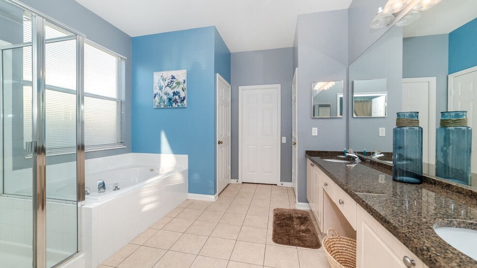 Building Photo - 8135 Sun Palm Dr
