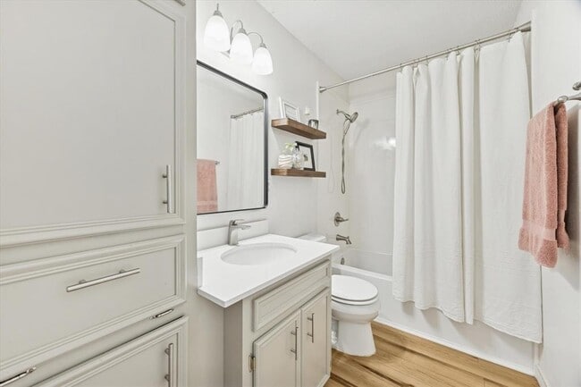 Building Photo - 1712 Hamilton St