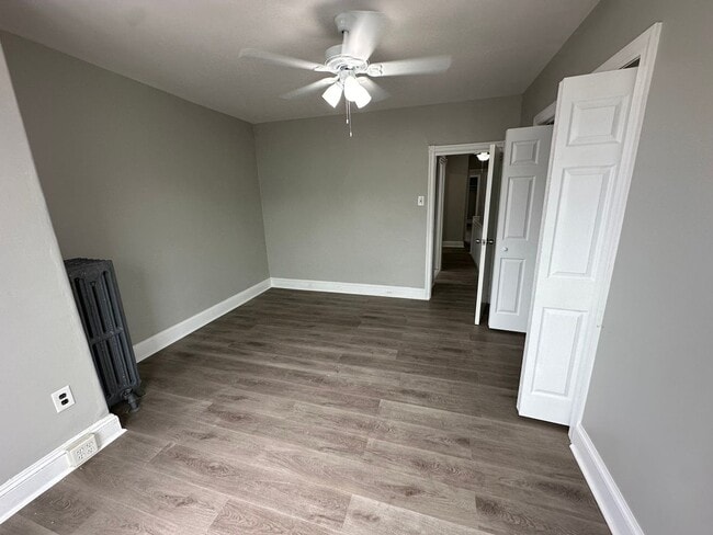 Building Photo - Charming updated 3 bed 1 bath in amazing location