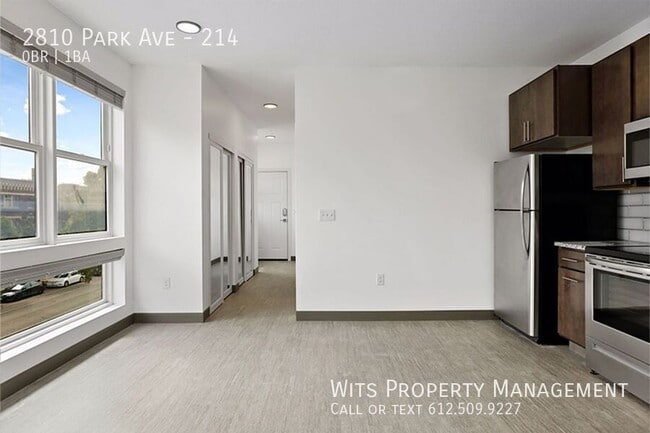 Building Photo - 2810 Park Ave