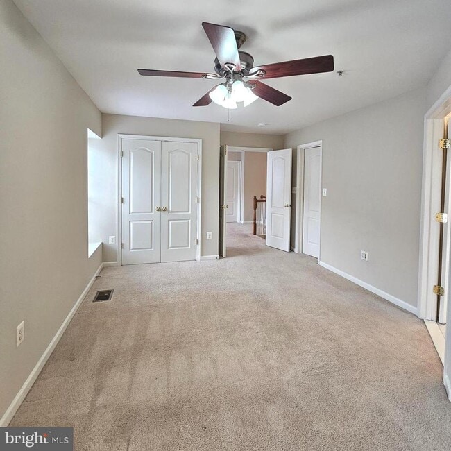 Building Photo - 5098 English Terrace