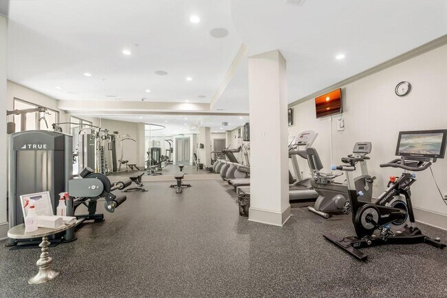 Building Photo - 3621 Vinings Slope SE