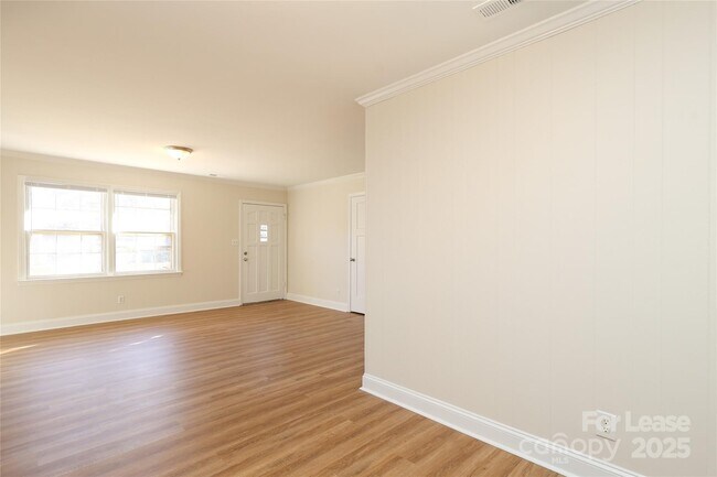 Building Photo - 937 Green Cir Dr