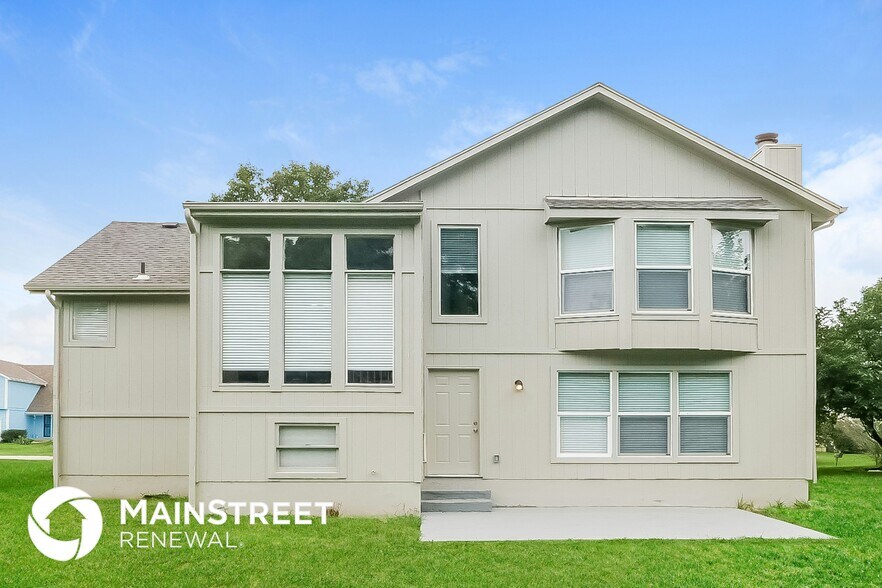 Building Photo - 7201 E 134th Terrace