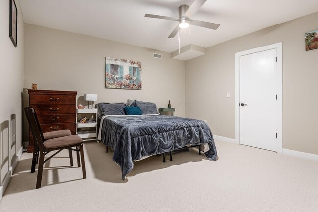 Building Photo - 4602 Sandwich Ct