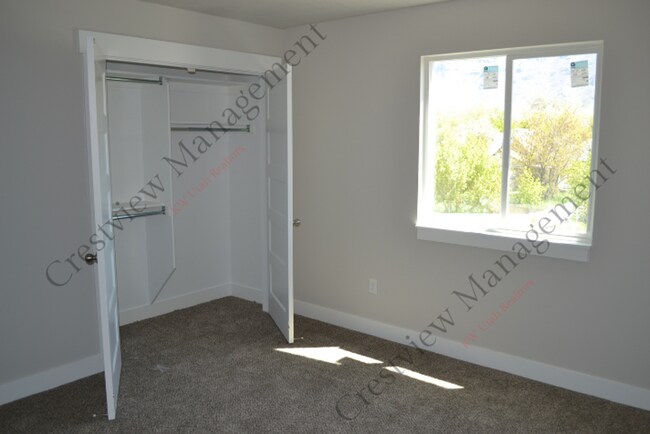 Building Photo - 448 McClellan Ct