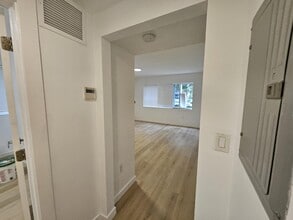 Building Photo - 557 Michigan Ave