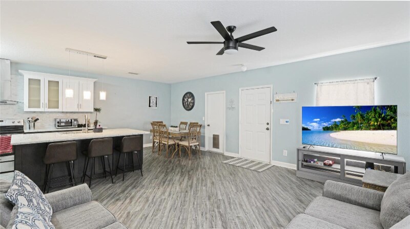 Building Photo - 2344 28th Ave E