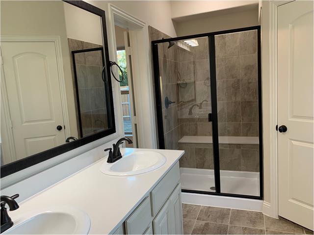 Building Photo - 7806 Cottonwood Dr