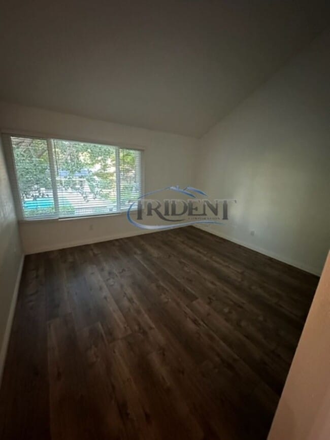 Building Photo - 3 bedroom, 2 ½ bath townhouse, located in The Grove gated community