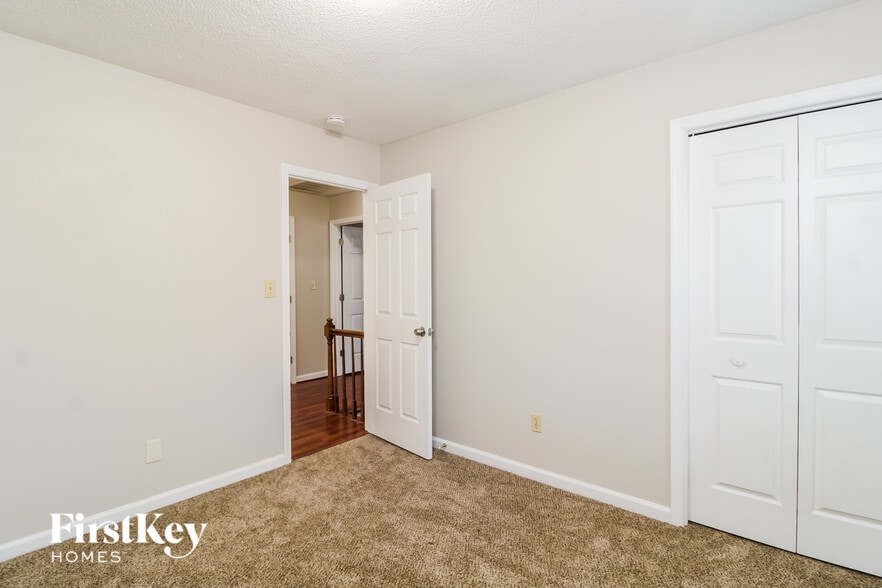 Building Photo - 3005 Manchester Dr