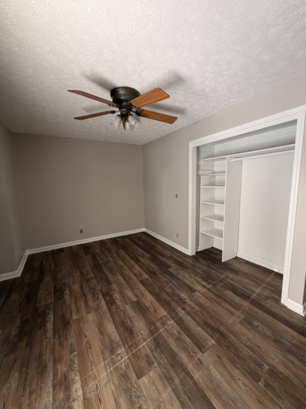 Building Photo - 221 E Glenmore Dr