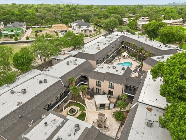 Building Photo - 10109 Regal Park Ln