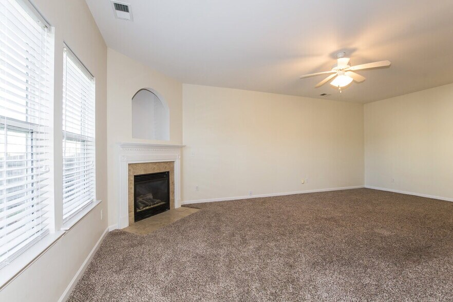 Building Photo - 4059 Clover Rd NW