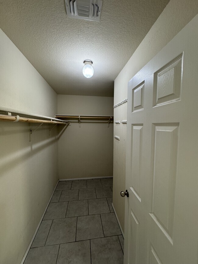 Building Photo - 1314 Starlight Dr