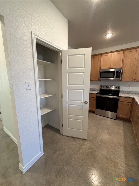 Building Photo - 9200 Prickly Ash Dr