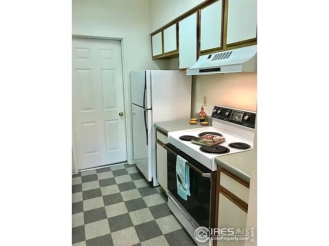 Building Photo - 7447 Spy Glass Ct