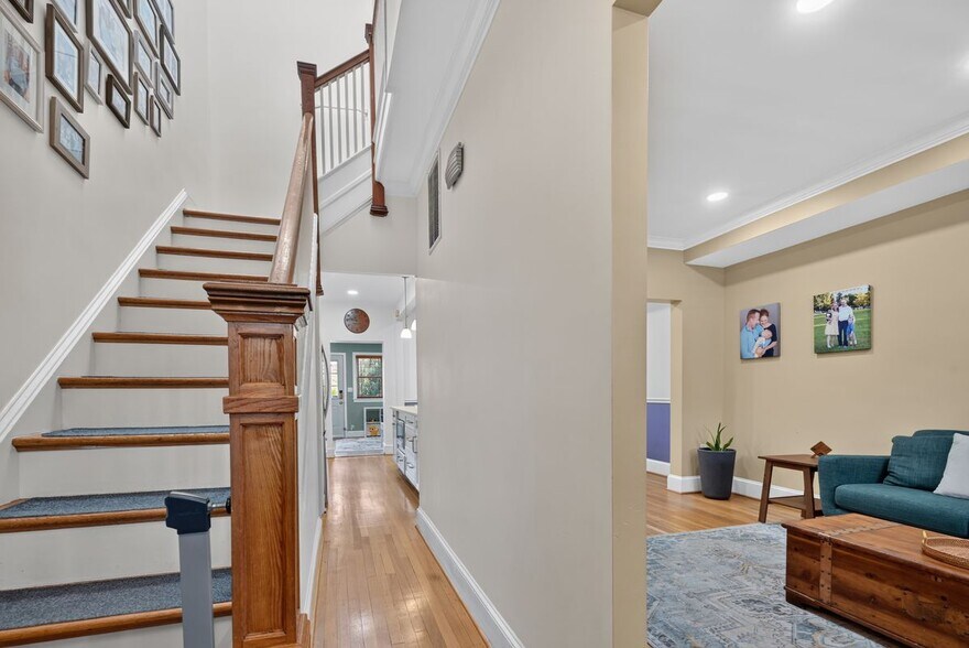 Building Photo - 1308 F St NE