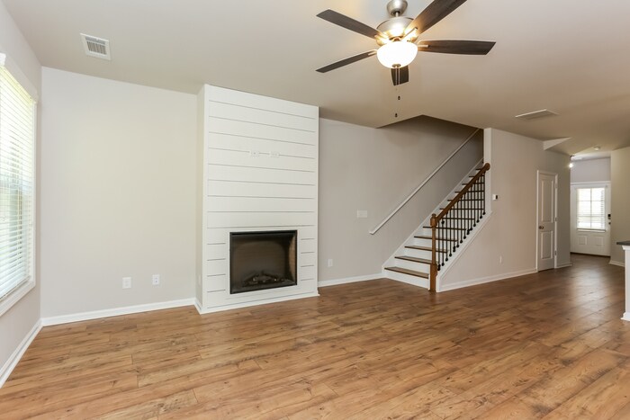 Building Photo - 1243 Spring Marsh Ct NE