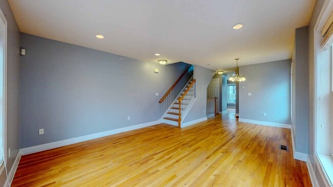 Building Photo - Spacious 2-Bedroom Townhouse with Loft – P...