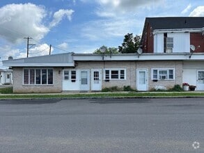 Building Photo - 401 E Main St