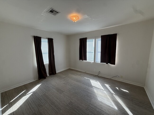 Building Photo - 1424 Chickasaw Blvd