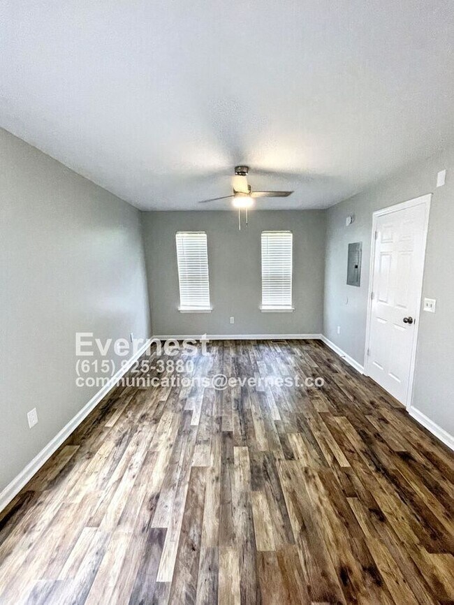 Building Photo - 3-Bedroom, 2-Bathroom Home with Deck and C...
