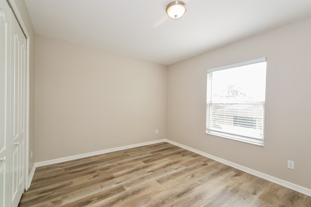 Building Photo - 405 Stone Briar Dr