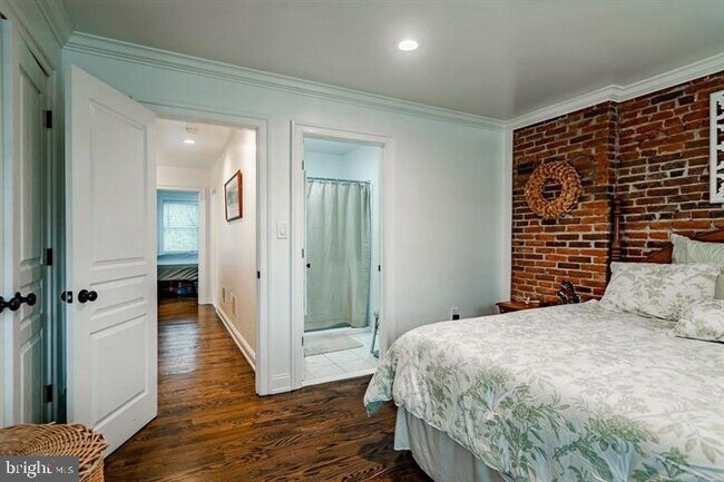 Building Photo - 126 N Wayne St