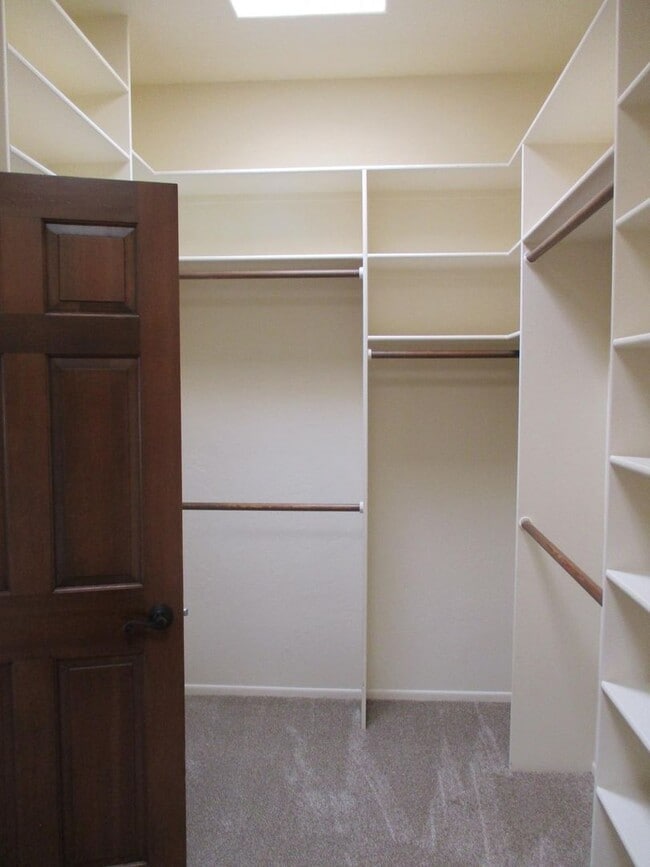 Primary Photo - 4 bedroom 2.5 Bath