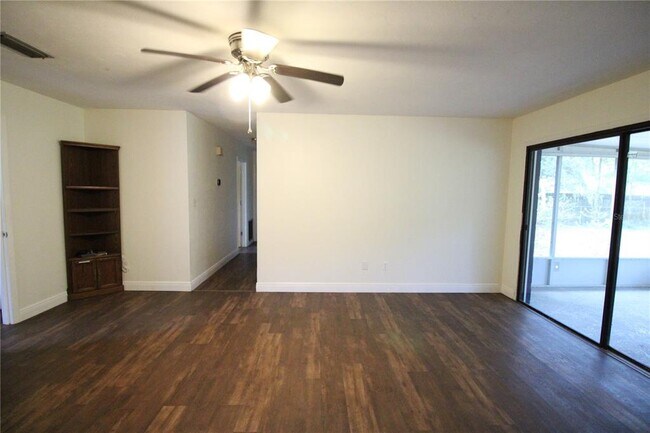 Building Photo - 4628 NW 40th Terrace