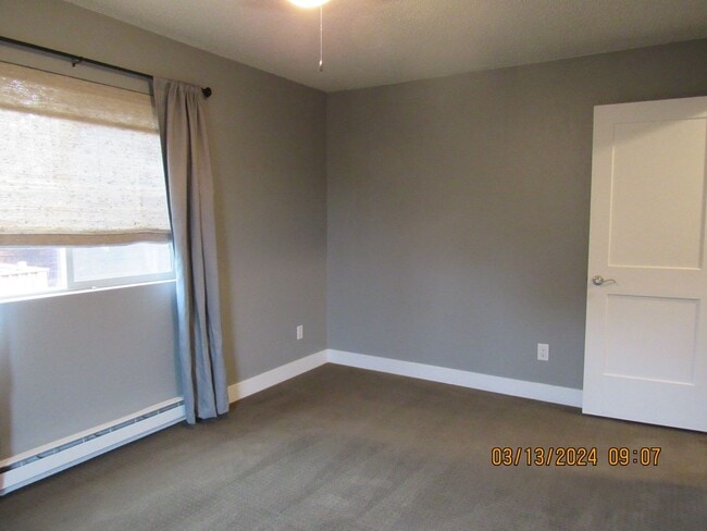 Building Photo - Single family residence in Rifle